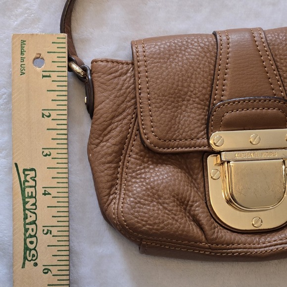 Michael Kors Tan Brown Leather Flap Buckle Crossbody Shoulder Bag Purse Boho - Picture 14 of 14